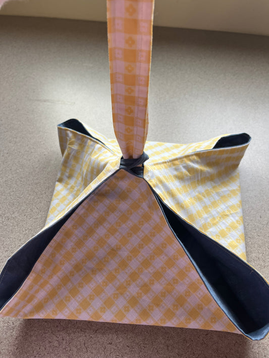 Pie/Bread Carrier